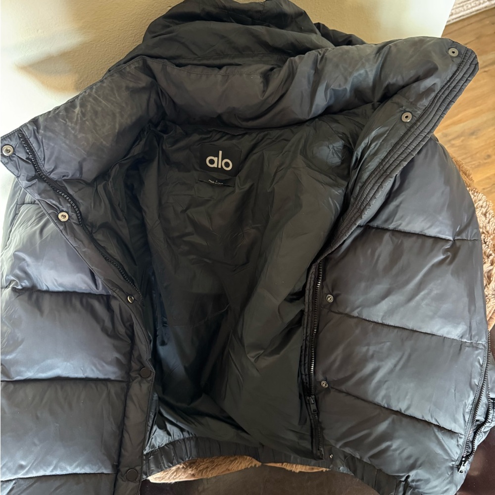 ALO Puffer Jacket